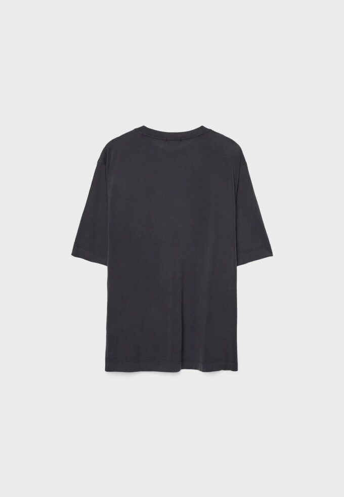 Oversize-høyhalset genser med Soft-Touch-overflate