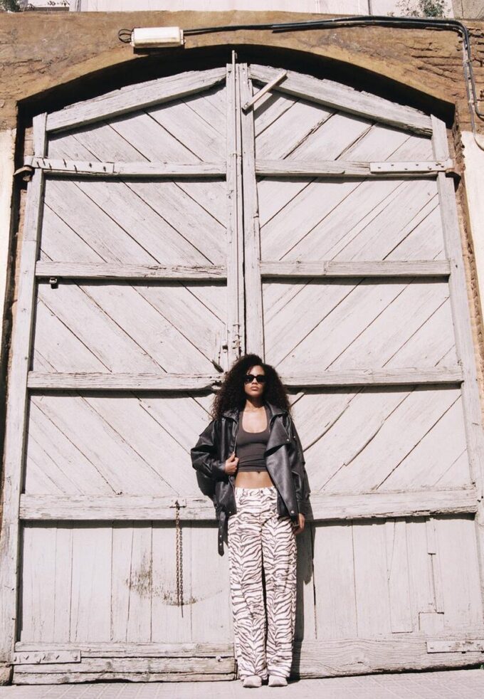 Oversize jakke i imitert skinn med revers