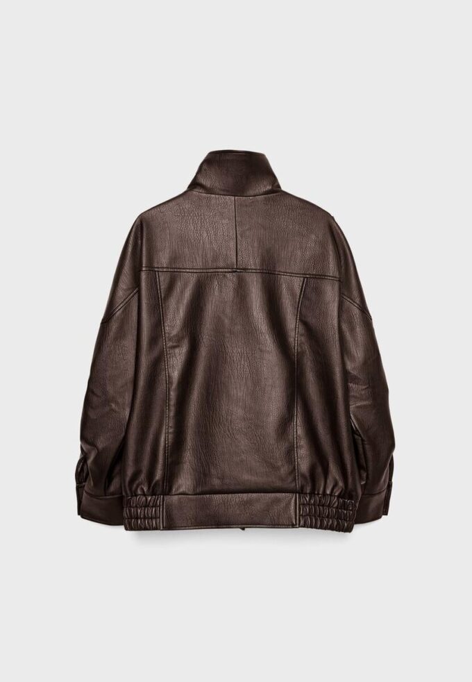 Oversize jakke i imitert skinn med revers