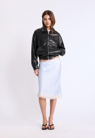 Oversize-jakke i skinnimitasjon