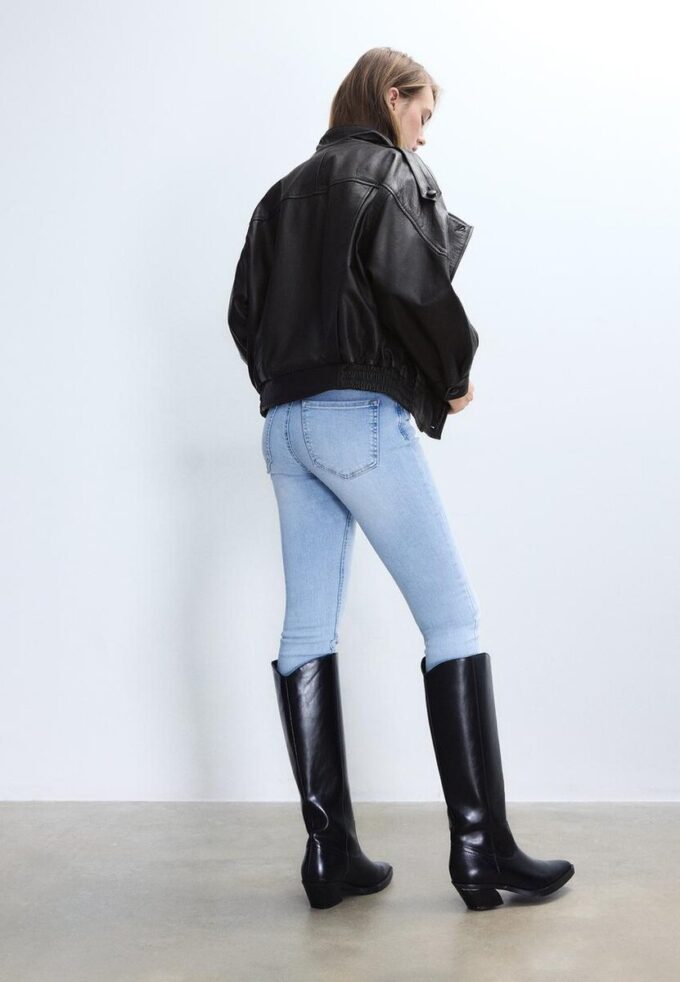 Oversize-jakke med klaff i 100 % skinn