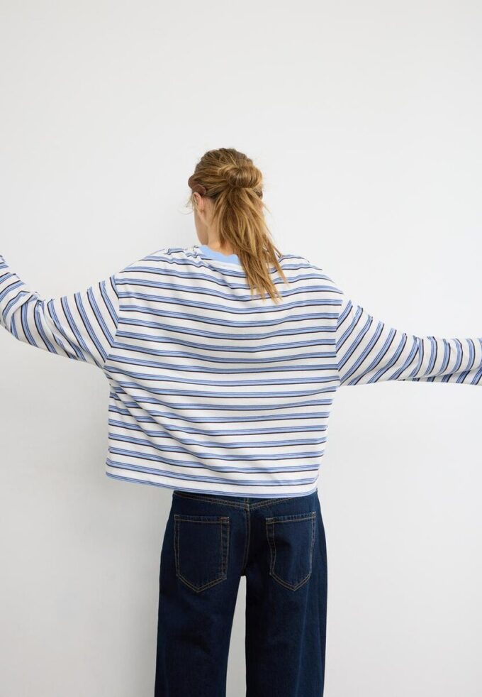 Oversize langermet stripete T-skjorte