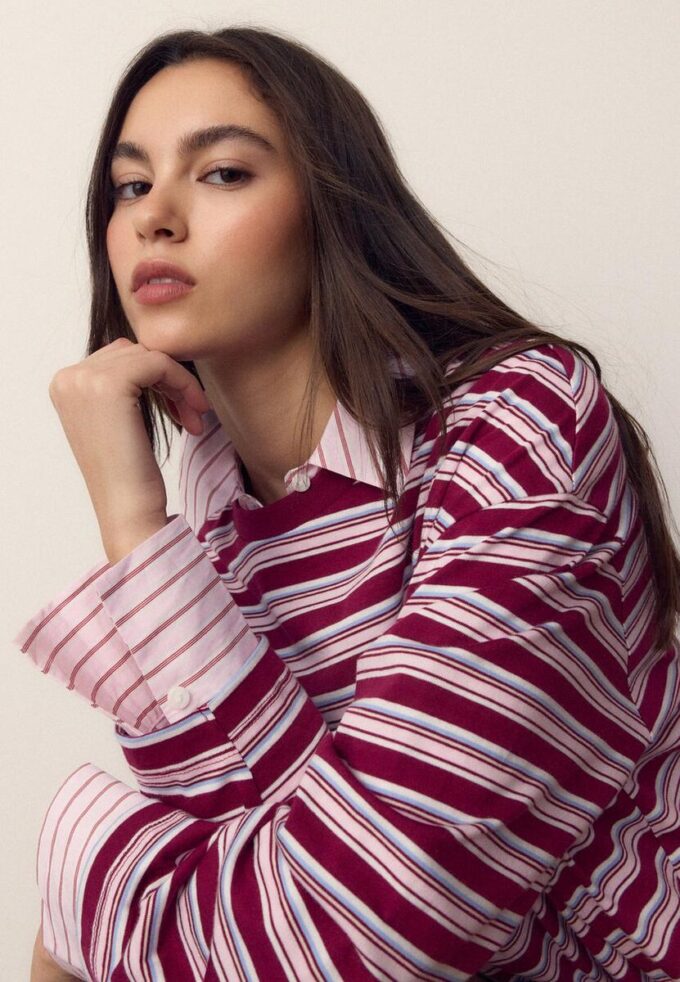 Oversize langermet stripete T-skjorte