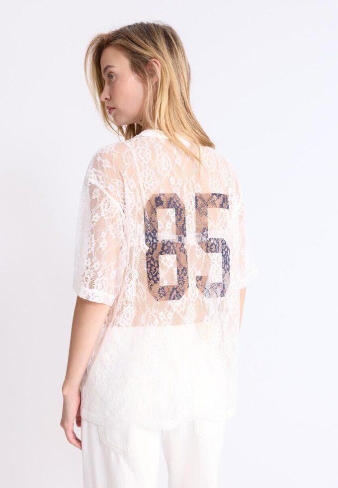 Oversize T-skjorte i blonder med grafisk detalj