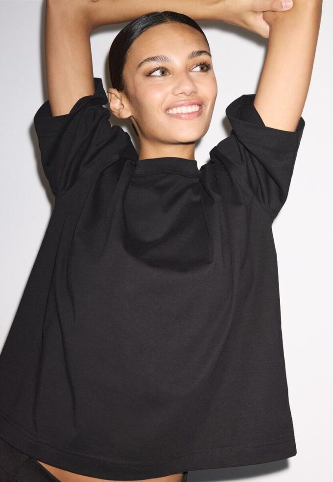 Oversize T-skjorte med korte ermer