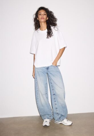 Oversize T-skjorte med korte ermer