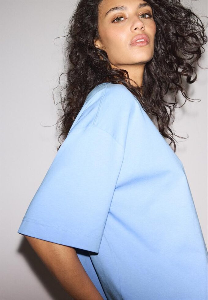 Oversize T-skjorte med korte ermer