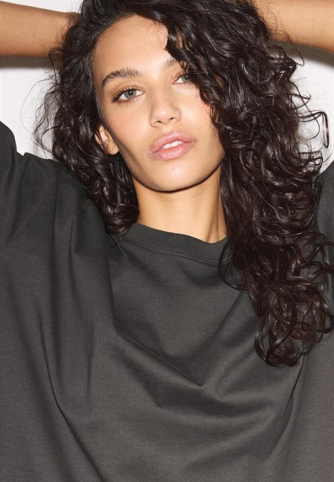 Oversize T-skjorte med korte ermer