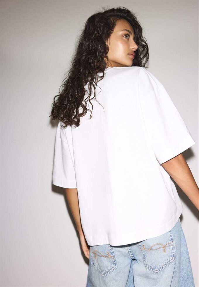 Oversize T-skjorte med korte ermer