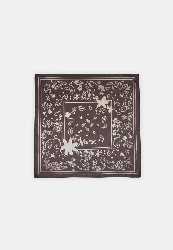 Paisley-skjerf med blomstermønster