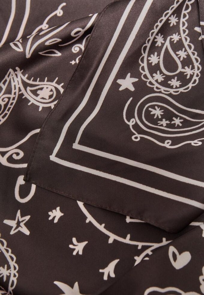 Paisley-skjerf med blomstermønster