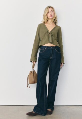 Åpen skjorte med nitter