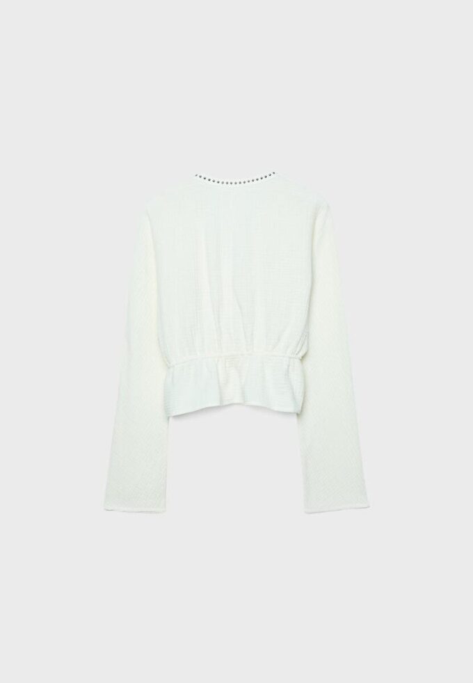 Åpen skjorte med nitter