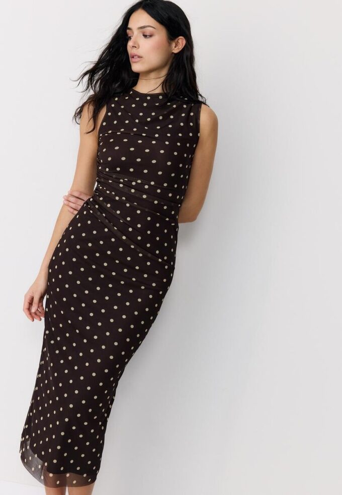 Polka Dot Tulle ermeløs midikjole