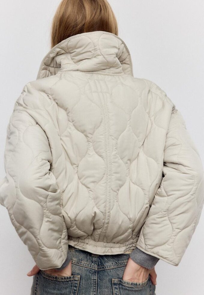 Pufferjakke med hette