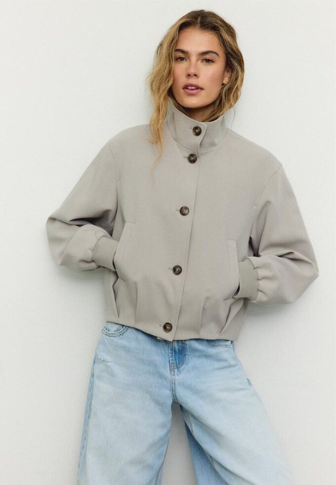 Pufferjakke med høy hals