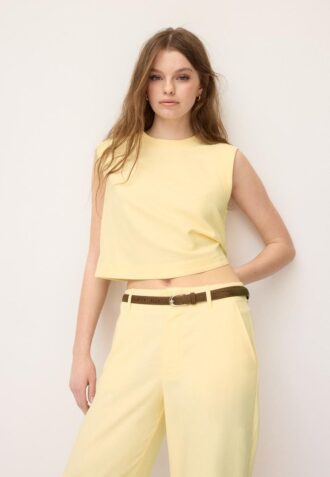 Racerback-topper med lin-effekt