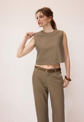 Racerback-topper med lin-effekt