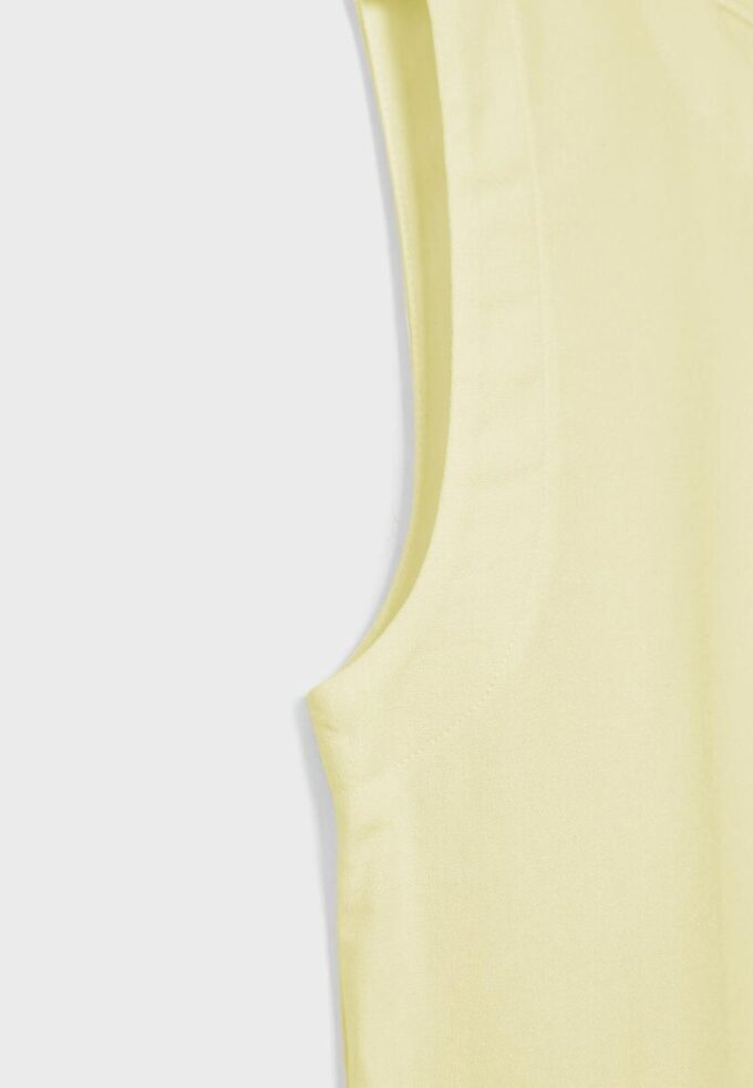 Racerback-topper med lin-effekt