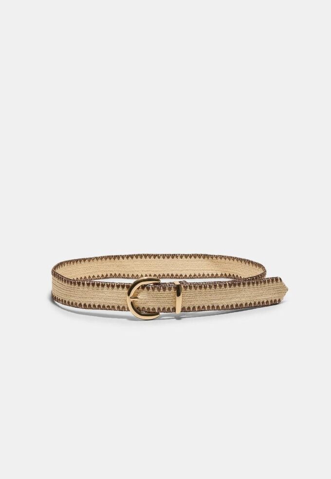 Raffiabelte med synlige sømmer