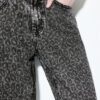 Rett jeans med Wide Leg og leopardmønster