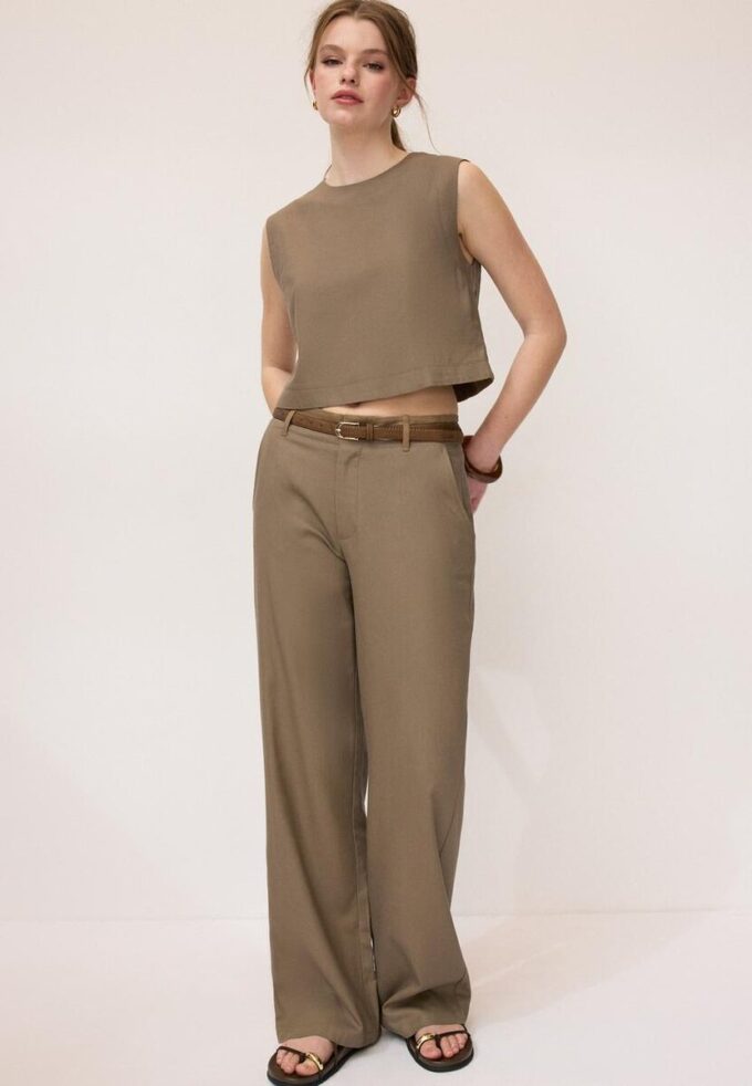 Rettbenede lin-effekt-bukser med belte