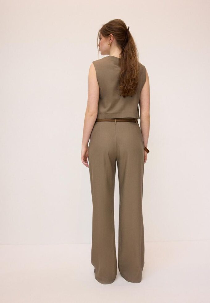 Rettbenede lin-effekt-bukser med belte