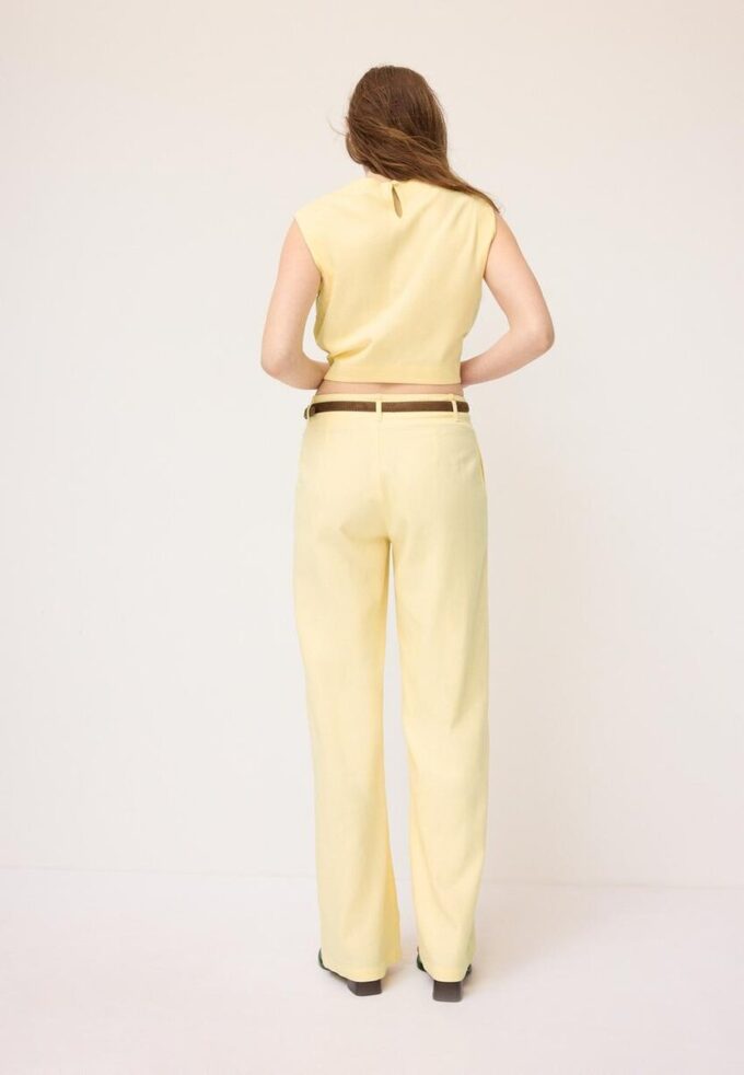 Rettbenede lin-effekt-bukser med belte