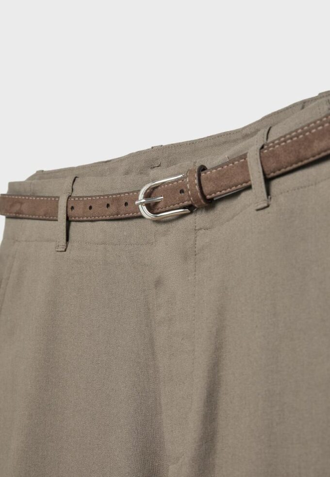 Rettbenede lin-effekt-bukser med belte