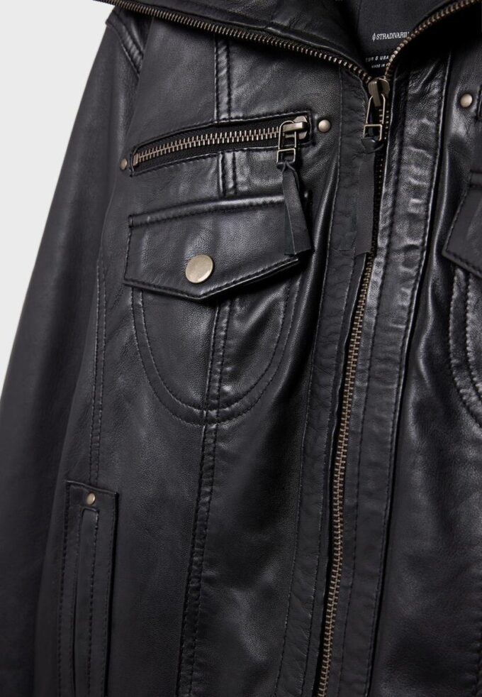 Ribbet kombinasjonsjakke i skinn