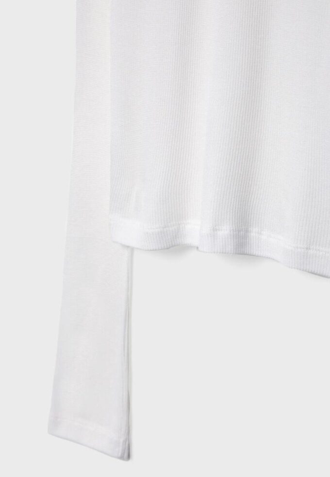 Ribbet langermet T-skjorte