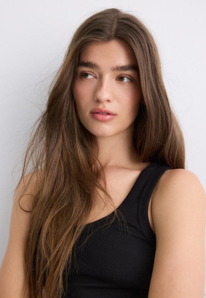 Ribbet T-skjorte med racerrygg