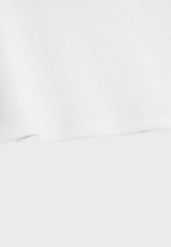 Ribbet T-skjorte med racerrygg