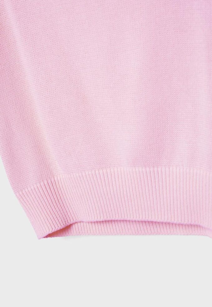 Rustikk strikket topp med båthals