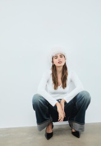 Rynket body i polyamid med V-hals