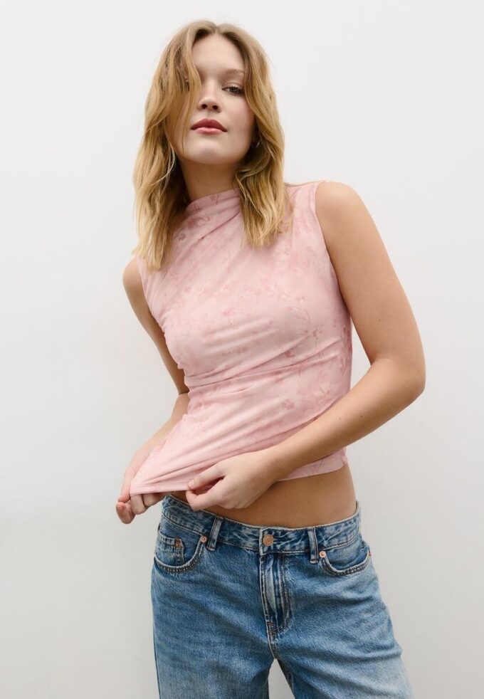 Rynket T-skjorte i tyll