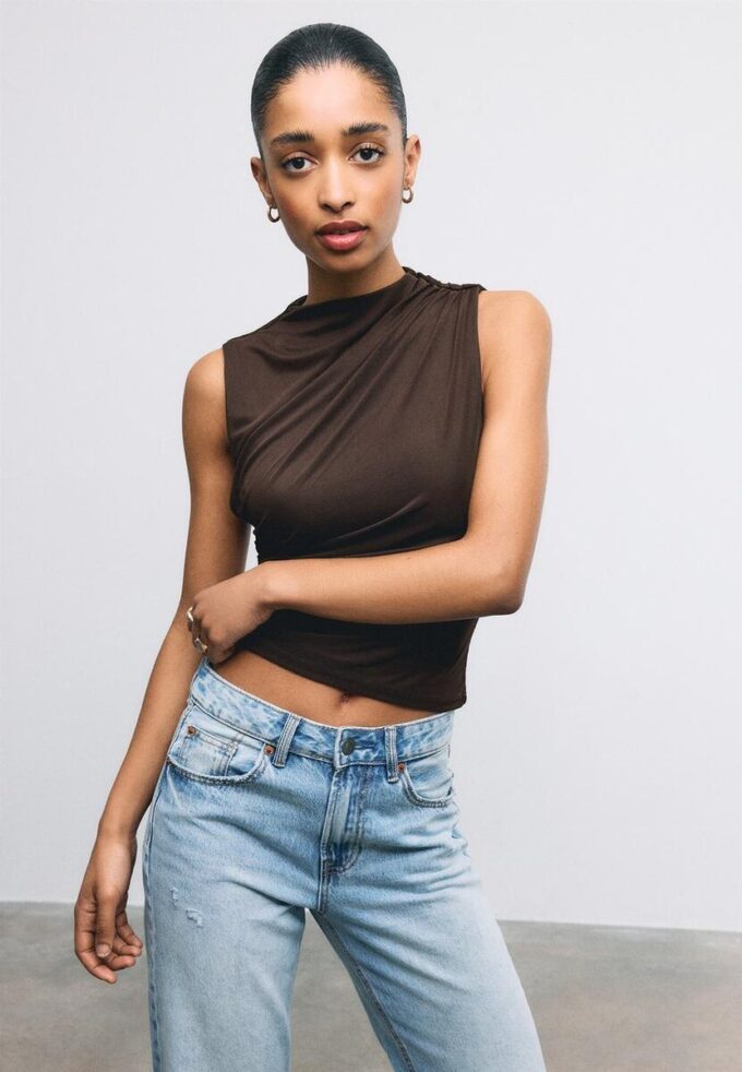 Rynket T-skjorte i tyll