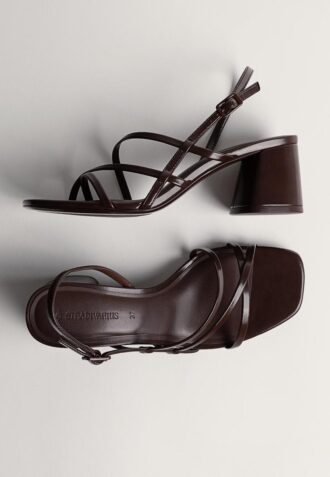 Sandaler med blokkheler