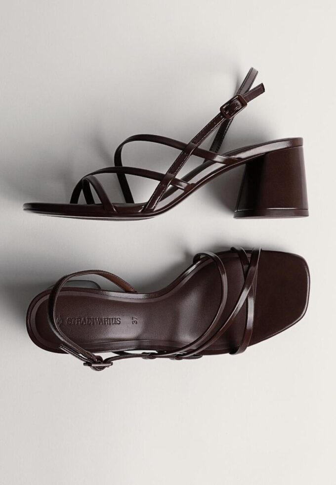 Sandaler med blokkheler