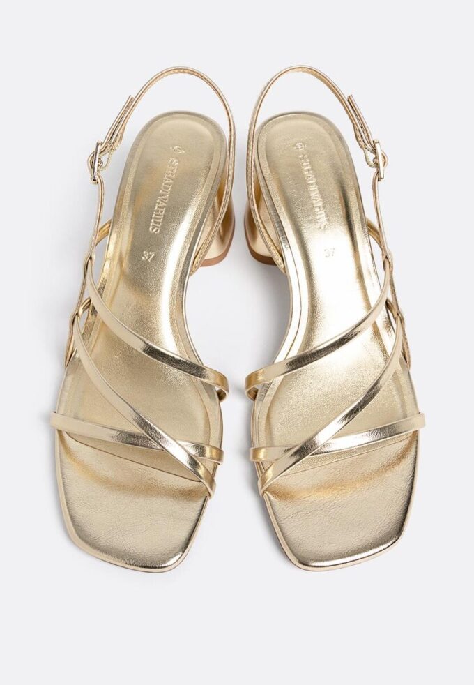 Sandaler med blokkheler