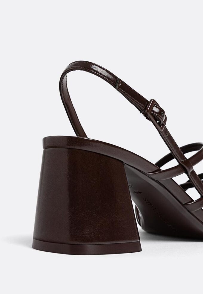 Sandaler med blokkheler