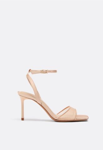 Sandaler med stilett og mesh