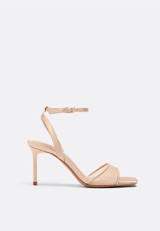 Sandaler med stilett og mesh