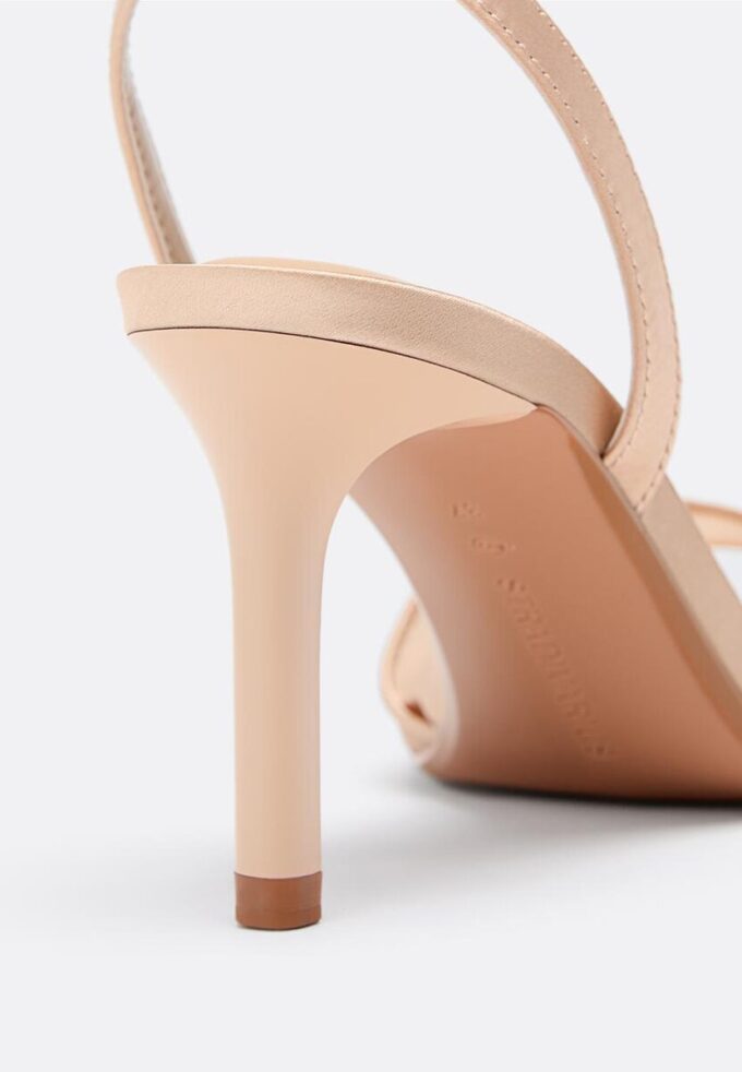 Sandaler med stilett og mesh