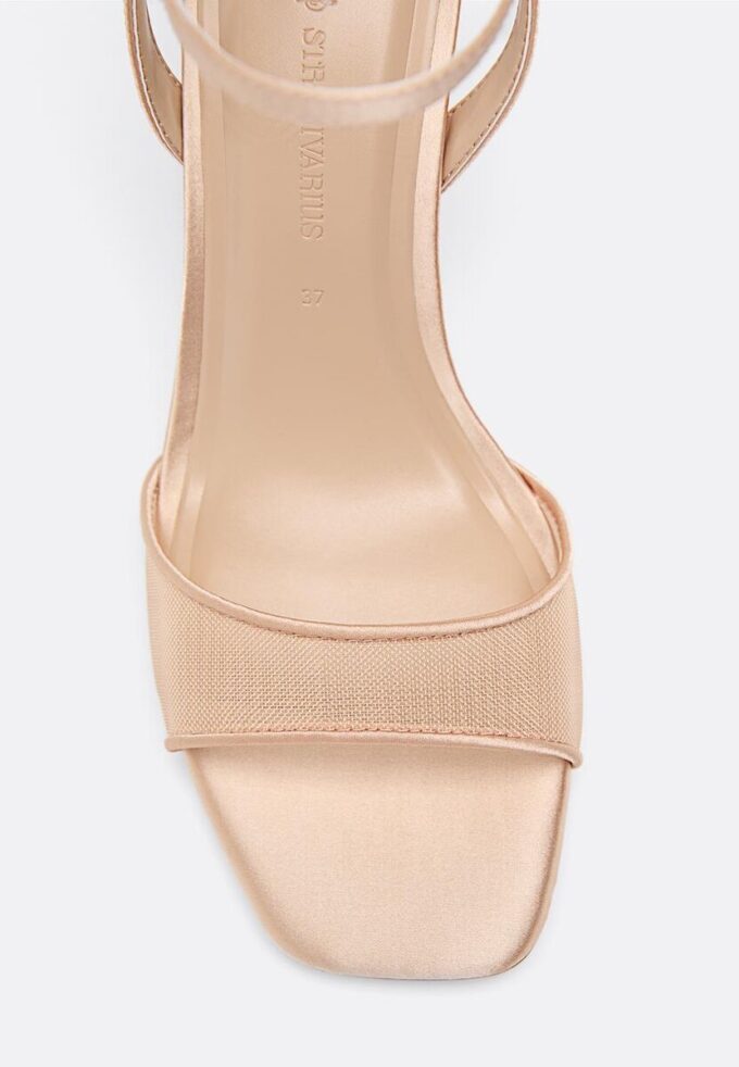 Sandaler med stilett og mesh