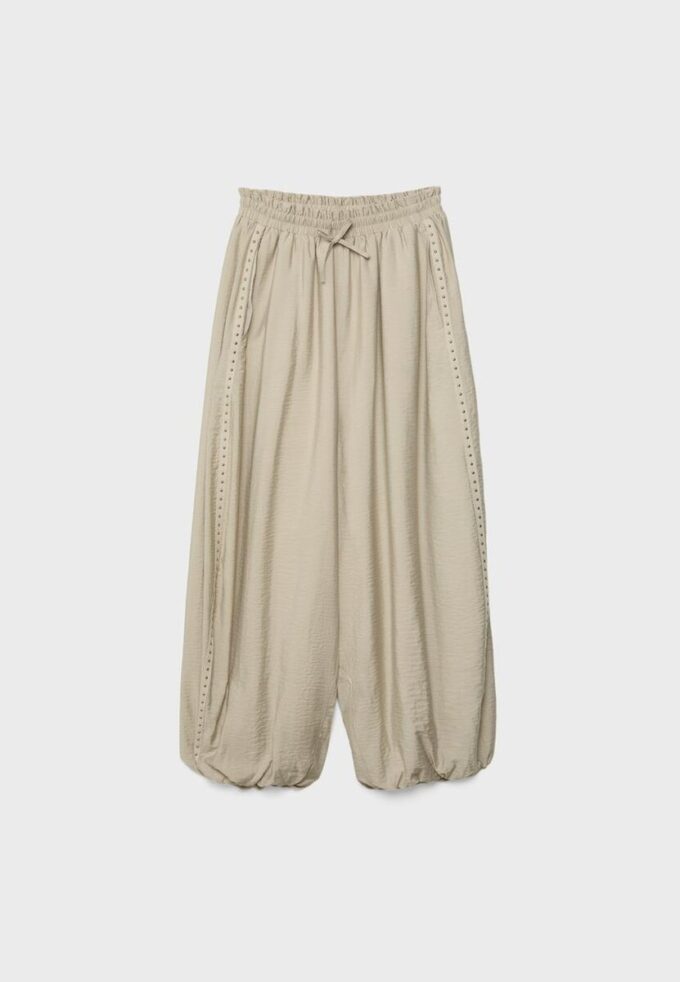 Sarouel-bukser med nitter