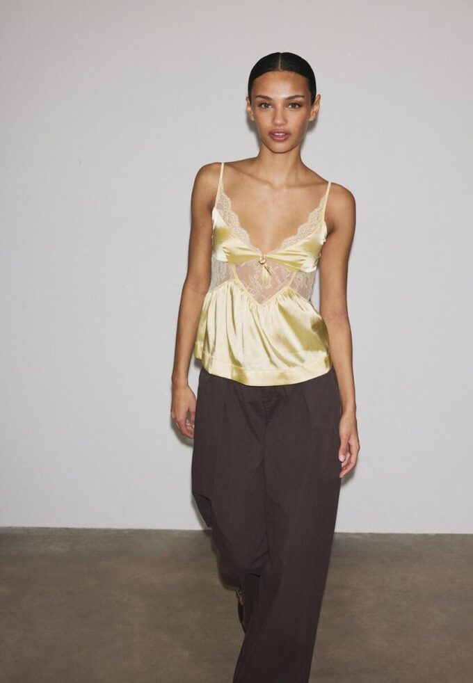 Sateng-topper med stropper