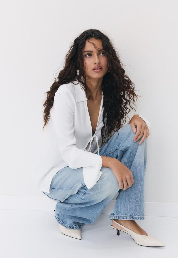 Satengskjorte med bånd