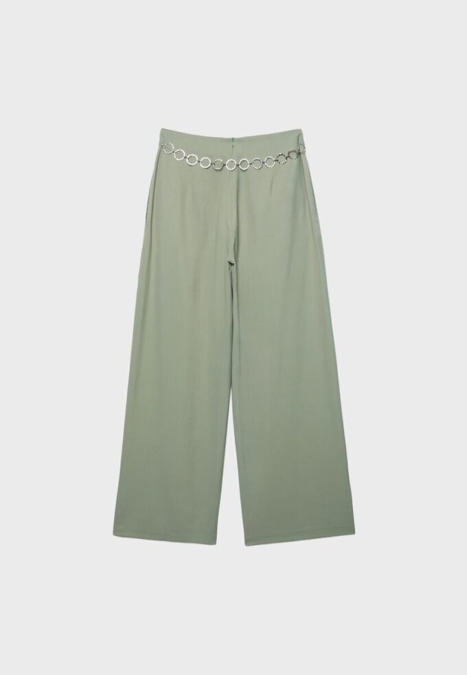 Satinbukser med innsnitt og kjede-belte