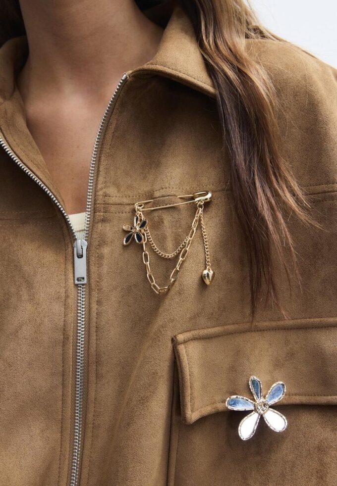 Sett med 2 blomsterpins med krystalleffekt